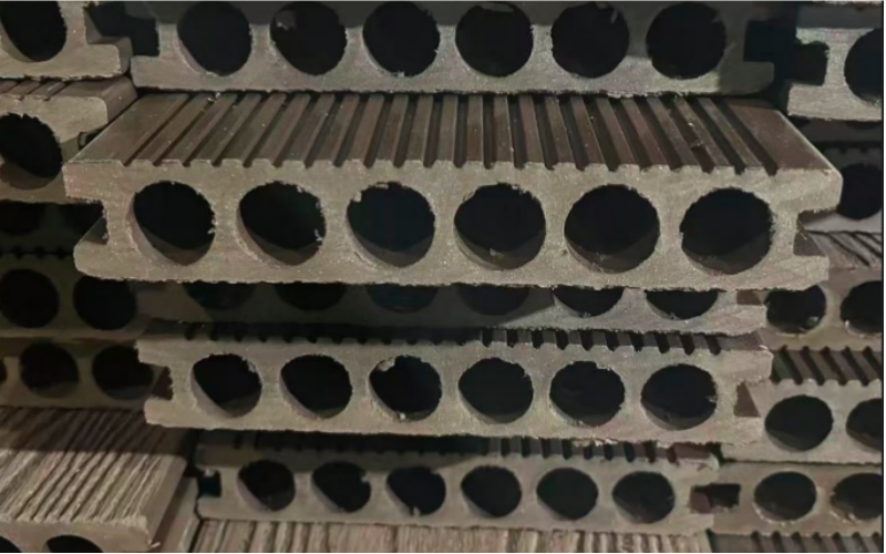 High-quality Deep Embossed Click Lock Modern Waterproof Eco-Friendly Wood Plastic Flooring