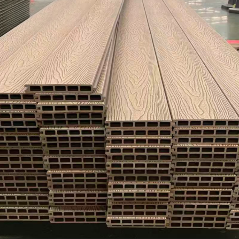 High-quality Co-extruded Flooring, Customizable for Customers