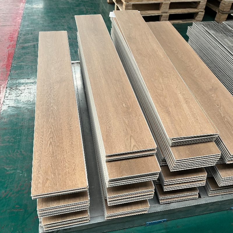 The Warehouse and Factory Use Commercial-grade 5-millimeter Waterproof Vinyl Floor with Anti-slip Su