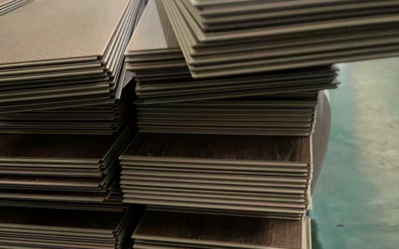 Customizable High-quality Formaldehyde-free SPC Flooring with Anti-Slip Wear Resistant Features