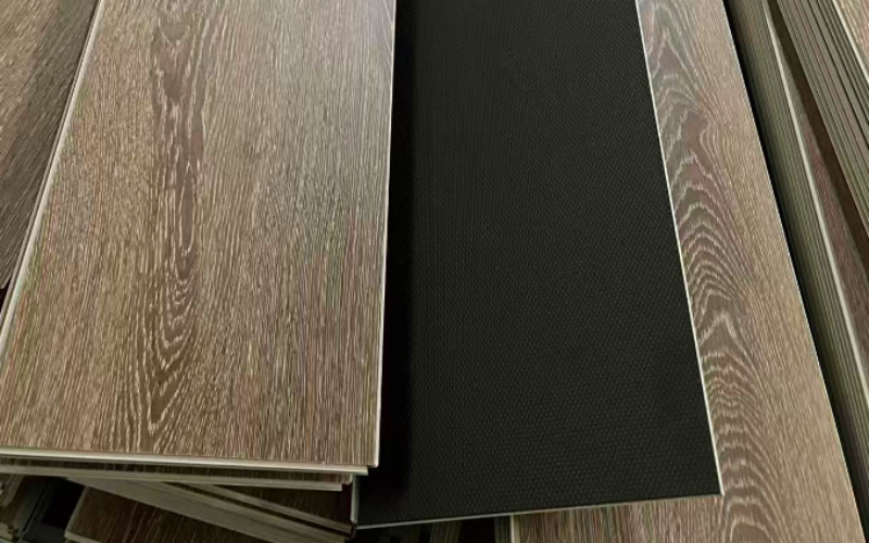 Customizable High-quality Formaldehyde-free SPC Flooring with Anti-Slip Wear Resistant Features